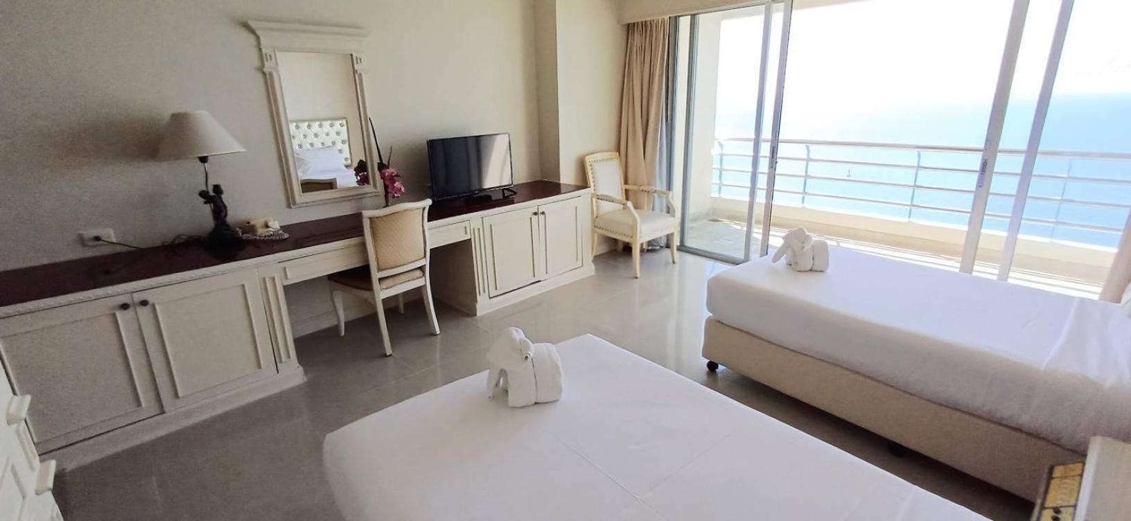 Adriatic Palace Hotel Pattaya Exterior foto